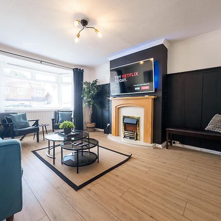 Rnm - Business Professionals Ready, Cost Effective For Large Stays! 3 Bedroom Lounge, Private Access & Entire Place, Kitchen & Washroom With Amenities, Smart Tv, Easy Access, Fast Wifi, Large Driveway, Great Transport Links, Near Worcester Hospital A Екстер'єр фото