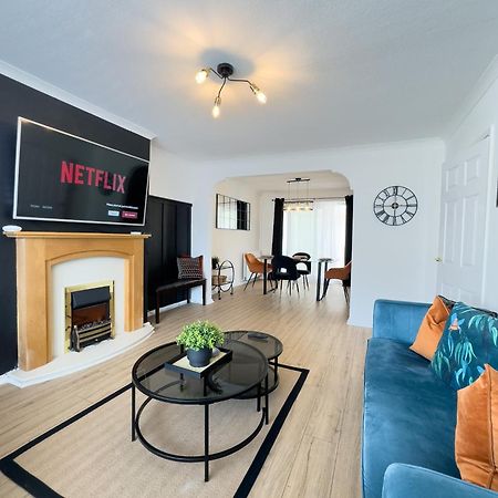 Rnm - Business Professionals Ready, Cost Effective For Large Stays! 3 Bedroom Lounge, Private Access & Entire Place, Kitchen & Washroom With Amenities, Smart Tv, Easy Access, Fast Wifi, Large Driveway, Great Transport Links, Near Worcester Hospital A Екстер'єр фото