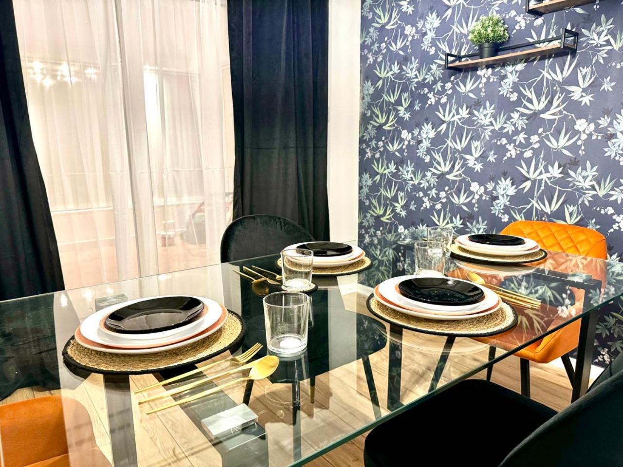 Rnm - Business Professionals Ready, Cost Effective For Large Stays! 3 Bedroom Lounge, Private Access & Entire Place, Kitchen & Washroom With Amenities, Smart Tv, Easy Access, Fast Wifi, Large Driveway, Great Transport Links, Near Worcester Hospital A Екстер'єр фото