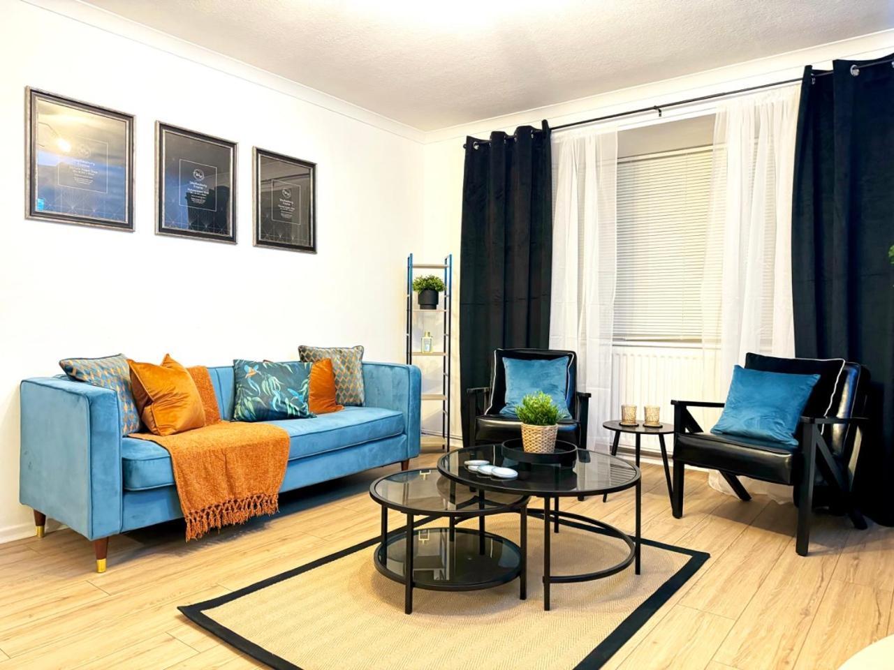 Rnm - Business Professionals Ready, Cost Effective For Large Stays! 3 Bedroom Lounge, Private Access & Entire Place, Kitchen & Washroom With Amenities, Smart Tv, Easy Access, Fast Wifi, Large Driveway, Great Transport Links, Near Worcester Hospital A Екстер'єр фото