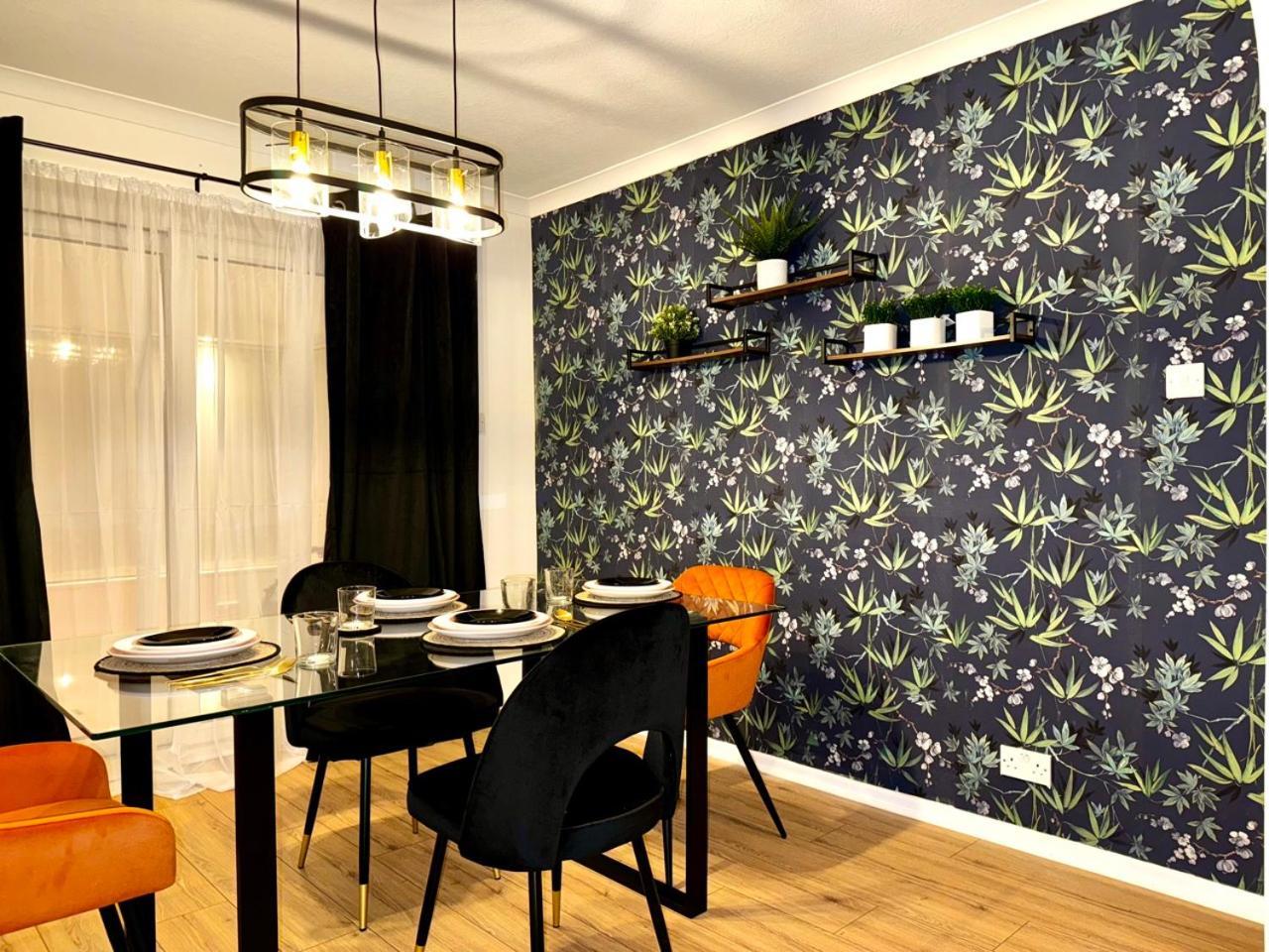 Rnm - Business Professionals Ready, Cost Effective For Large Stays! 3 Bedroom Lounge, Private Access & Entire Place, Kitchen & Washroom With Amenities, Smart Tv, Easy Access, Fast Wifi, Large Driveway, Great Transport Links, Near Worcester Hospital A Екстер'єр фото